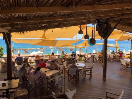 ISLAND BEACH BAR