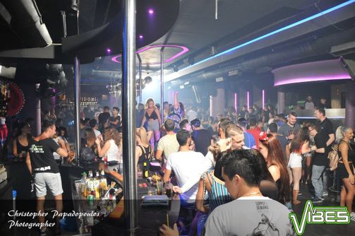 VIBES CLUB